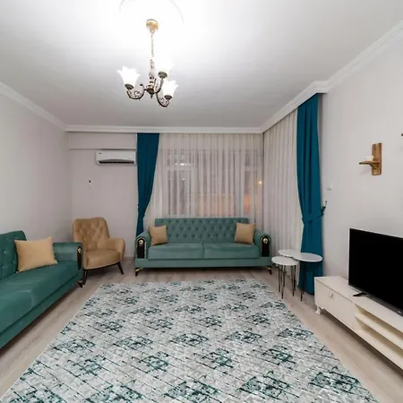 Pleasant Flat With Balcony In Kaleici