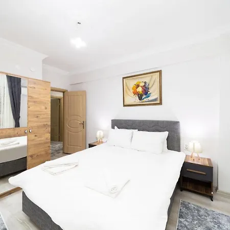 Pleasant Flat With Balcony In Kaleici Apartamento *