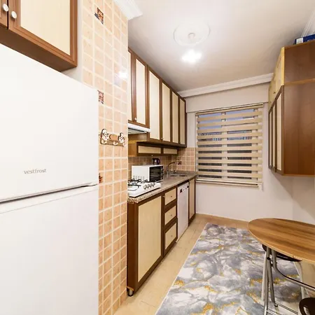 Pleasant Flat With Balcony In Kaleici * Antalya