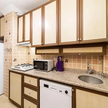 Pleasant Flat With Balcony In Kaleici Apartamento Antalya